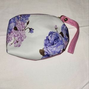 Cosmetic bag